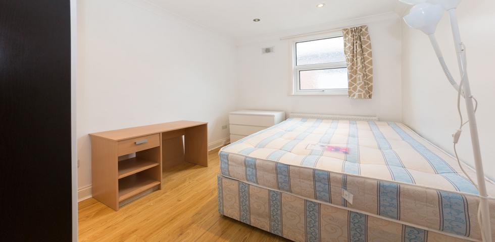Stunning Sharers Apartment Melrose Avenue, Willesden Green